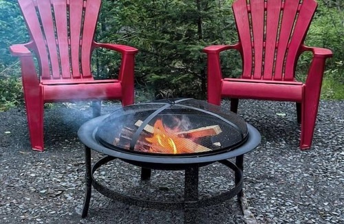 East Hants Cabin | Cozy Loft Bunkie | Sleeps 4 | BBQ + Fire Pit