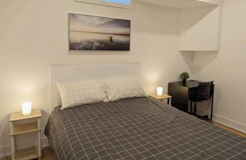 Lakeview House | Cozy Master with private bathroom