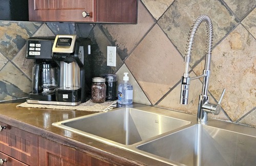 East Kootenay Apartment | Cozy Mountain Condo/Hot Tub, Ski & Summer Fun