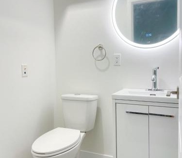 Arbutus Ridge Villa | Cozy New Suite 8mins to Downtown