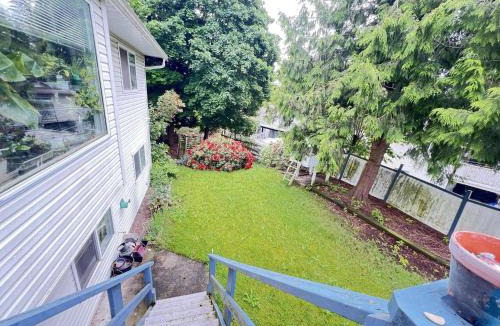 Townline Hill Bed & Breakfast | Cozy Nook in Fraser Valley Getaway with Breakfast