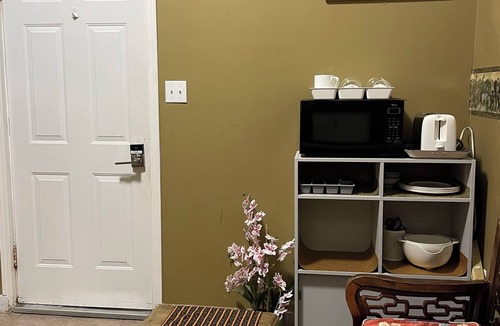 Steveston House | Cozy one bedroom