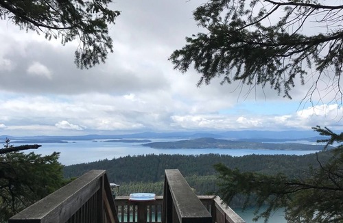 Pender Island House | Cozy & Peaceful Island Retreat