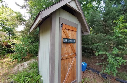 Dysart et al Cottage | Cozy Pines Waterfront Cottage