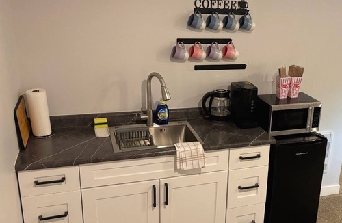 Whitehorse House | Cozy Private Suite in Quiet Whitehorse Neighborhood