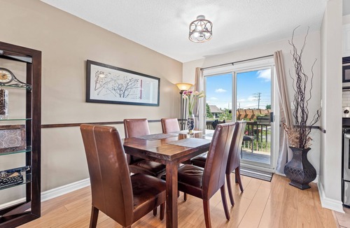 Amherstview House | Cozy, Quiet Home in Kingston. Short drive to Queen's University. Pet Friendly!