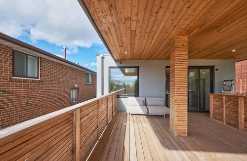 Rustic House | Cozy Retreat Bright House