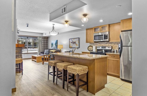 Copperstone Resort Condo | Cozy Rocky Mountain Getaway with Hot Tub! Pet Friendly & Newly Updated!