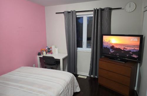Communaute-Urbaine-de-l'Outaouais House | Cozy Room 4mins from Ottawa-Gatineau Airport