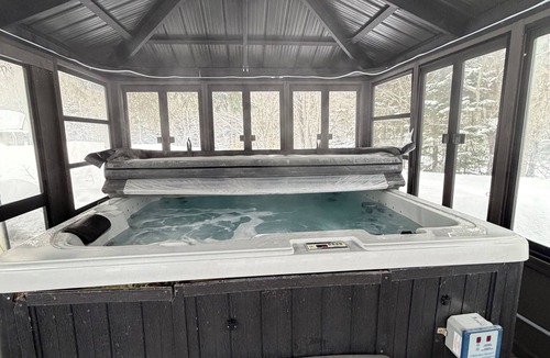 Val Morin Ski Chalet | Cozy Secluded Chalet with Hot Tub Surrounded by Nature