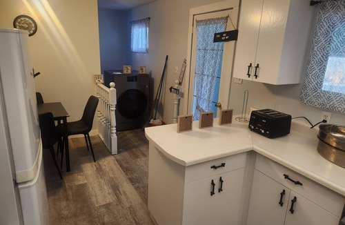 Spirit River House | cozy stay in Spirit River, near shops and Dunvegan Provincial Park.