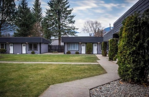 Revelstoke Apartment | Cozy Suites! Great Location! Spirit Bear