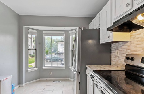 Calverton House | Cozy & Tranquil Getaway: Deck, Yard, Free Parking!