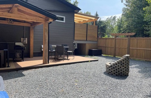 Cherry Brook House | Cozy two-bedroom basement apartment equipped with a full kitchen! (Min 28 days)