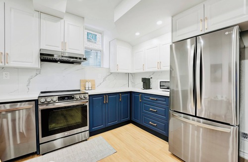Whitby Apartment | Cozy, warm and inviting Oasis 2BRM | 1 Bathroom | Kitchen