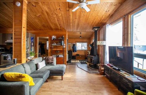 Pontiac House | Cozy winter retreat close to Ottawa/Gatineau