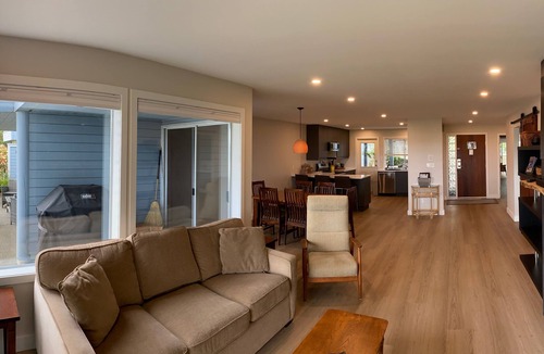 Regional District of Nanaimo Resort | Craig Bay Waterfront Condo
