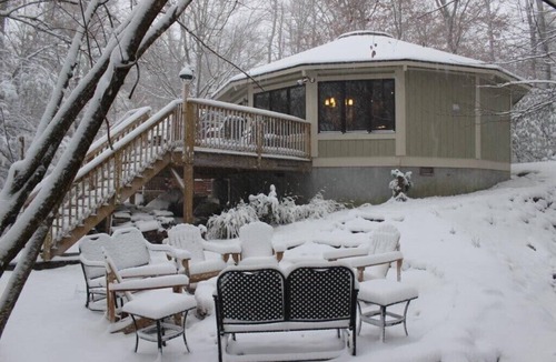 Beech Mountain House | Creekside Beech House