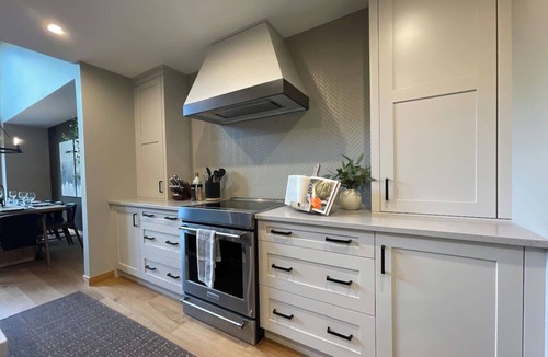 Canmore Villa | Creekside Villa | Luxury Townhouse | Hot Tub