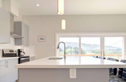 The Blue Mountains Ski Chalet | Crescent Collective | Blue Mtn Chalet for Corporate Retreats & Team Offsites