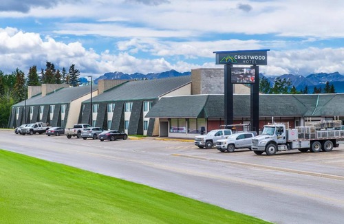 Hinton Hotel | Crestwood Hotel