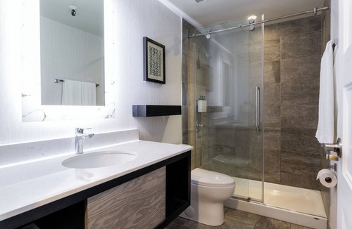 Moncton Hotel | Crowne Plaza Moncton-Downtown by IHG