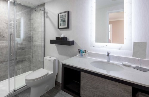 Moncton Hotel | Crowne Plaza Moncton-Downtown by IHG