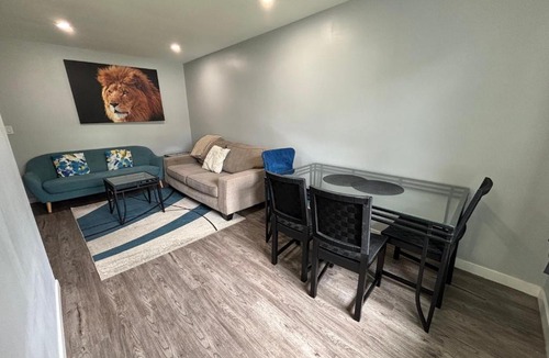 Highland Park Apartment | Cute Highland Park(Upper-A-Unit)