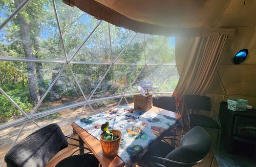 Rosedale Cabin | #D2 Dino Dome-2 Dbl Beds- Pet friendly