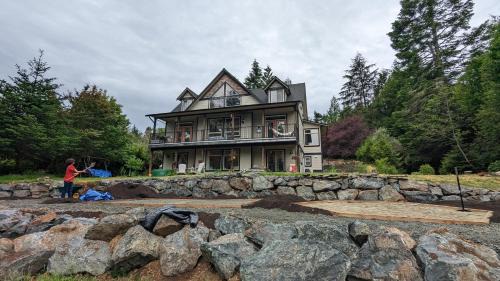 Otter Point House | Davidson Lake House