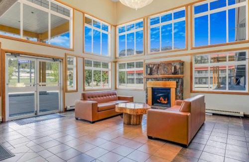 Golden Hotel | Days Inn by Wyndham Golden