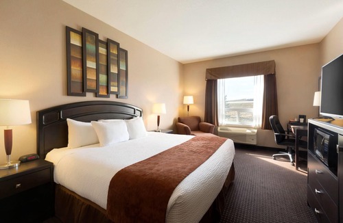 Innisfail Hotel | Days Inn by Wyndham Innisfail