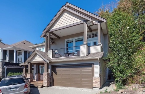 Lower Sumas Mountain House | Delair park, free parking , long-term, pets ok