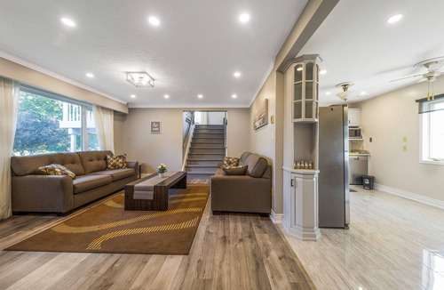 Clarington House | Delightful Vacation Farm House- Cottage Style!
