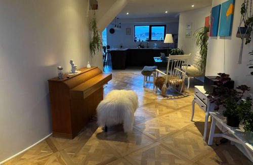 Mivagur House | Design Villa with Panoramic Views & Large Windows