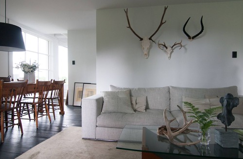 Stukely-Sud House | Designer Farm House