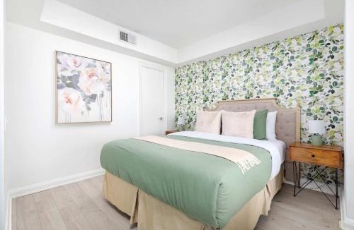 Yorkville Apartment | Designer Yorkville Stay Glam Vanity Mirror