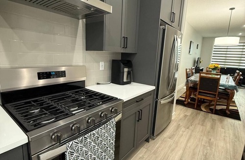 Calgary House | Detached house in Hotchkiss SE
