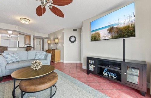 Seawinds Condo Condo | Direct oceanfront corner 2/2 with stunning views, huge balcony, heated pool, and garage parking