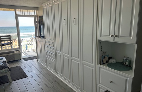 Rockefeller Heights Apartment | DIRECT Oceanfront Clean Comfy Studio Can’t get closer to the beach or pool!