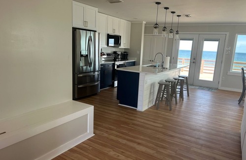 Vilano Beach House | Direct Oceanfront Vilano Beach, Luxury Renovated Home, Sunrise Deck, Sleeps 7