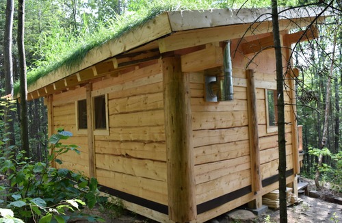 La Baie Cabin | Disconnect on a private estate, hiking trails, Finnish sauna, canoe,