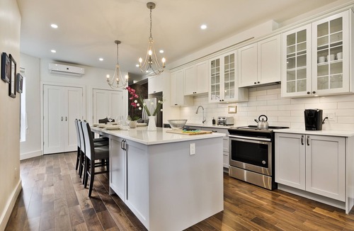 Outremont Apartment | DL | Modern French 3 Bedrms/2Bath MileEnd/Plateau