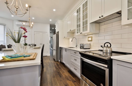 Outremont Apartment | DL | Modern French 3 Bedrms/2Bath MileEnd/Plateau