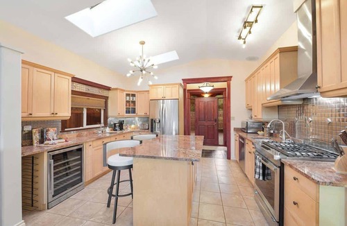 Regional District of Nanaimo House | Dolphin House Oceanview Family Getaway