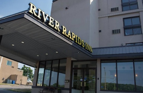 Niagara Falls Apartment | Double Queen Bachelor Suite with free breakfast on the Niagara Gorge