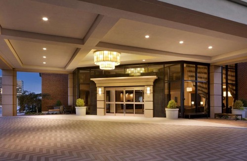 McLean Hotel | DoubleTree by Hilton McLean Tysons