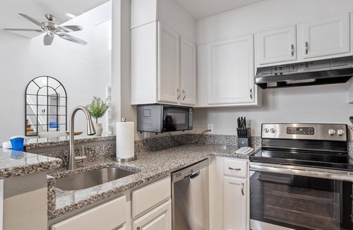 Downtown Condo | Downtown Condo - 2BR, 2BA, Walk to Everything!
