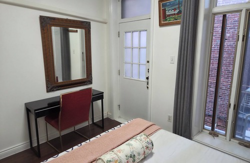 Shaughnessy Village Condo | Downtown Condo Just for You!