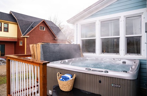 Revelstoke House | Downtown Home. Private Hot tub. Walkable location.